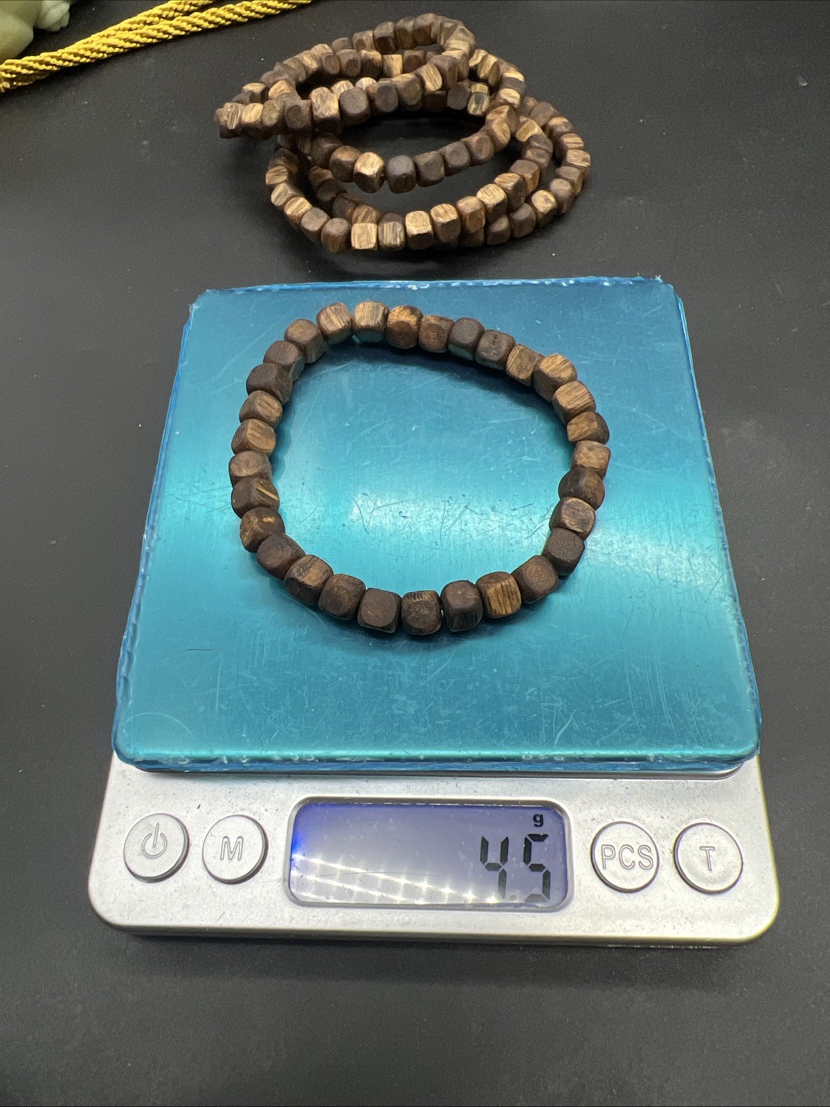 8×6mm Hainan Yingge Green Agarwood Bracelet国香系海南莺歌绿奇楠四方沉香手串级别AAA~克重4.4-4.8克之间