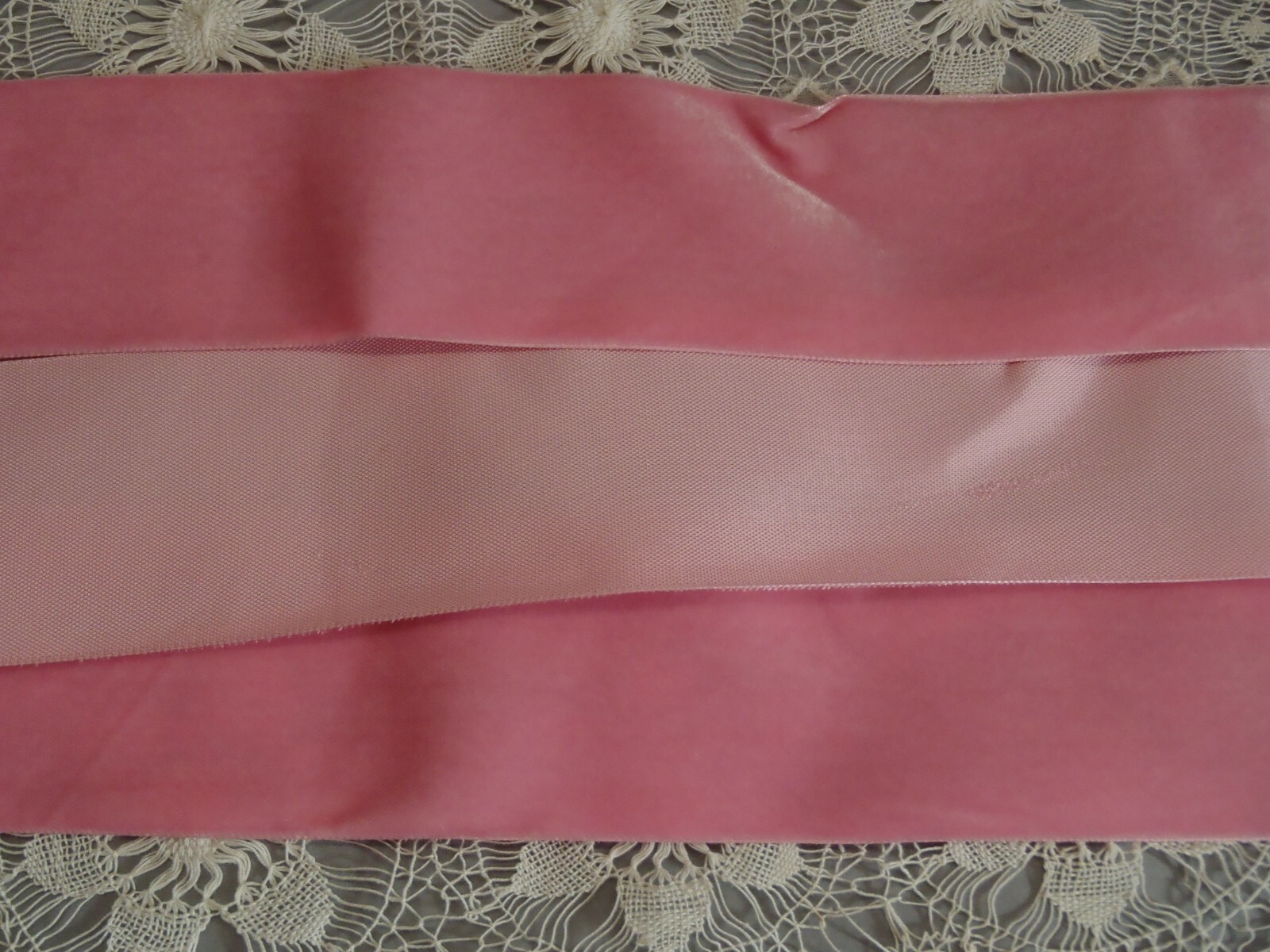 VINTAGE LUXURIOUS 1940s SPAIN SOFT VELVET RIBBON 2″ HOT PINK