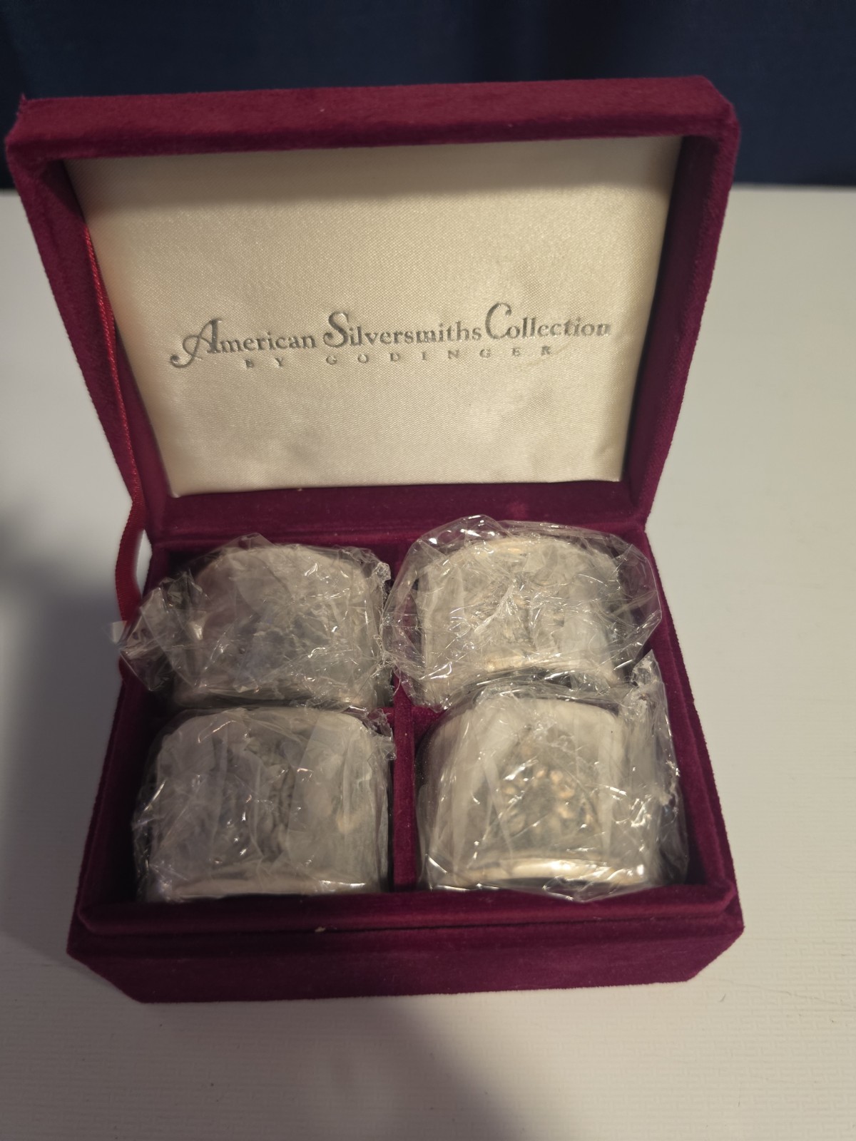 Godinger American Silversmiths Silverplate Napkin Rings Set of 4 in Box