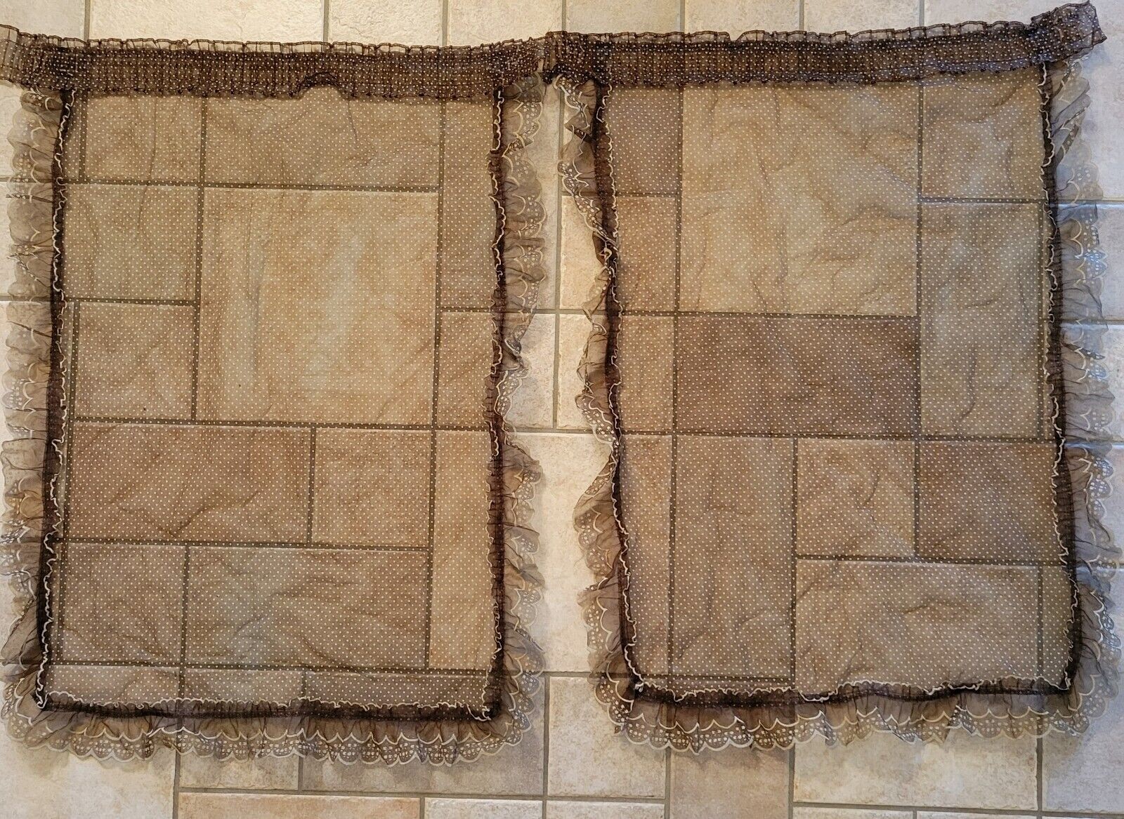 VTG Cafe Curtains 2 Rod Pocket Panels + 2 Tiebacks Brown Dotted w/ Ruffles FLAW