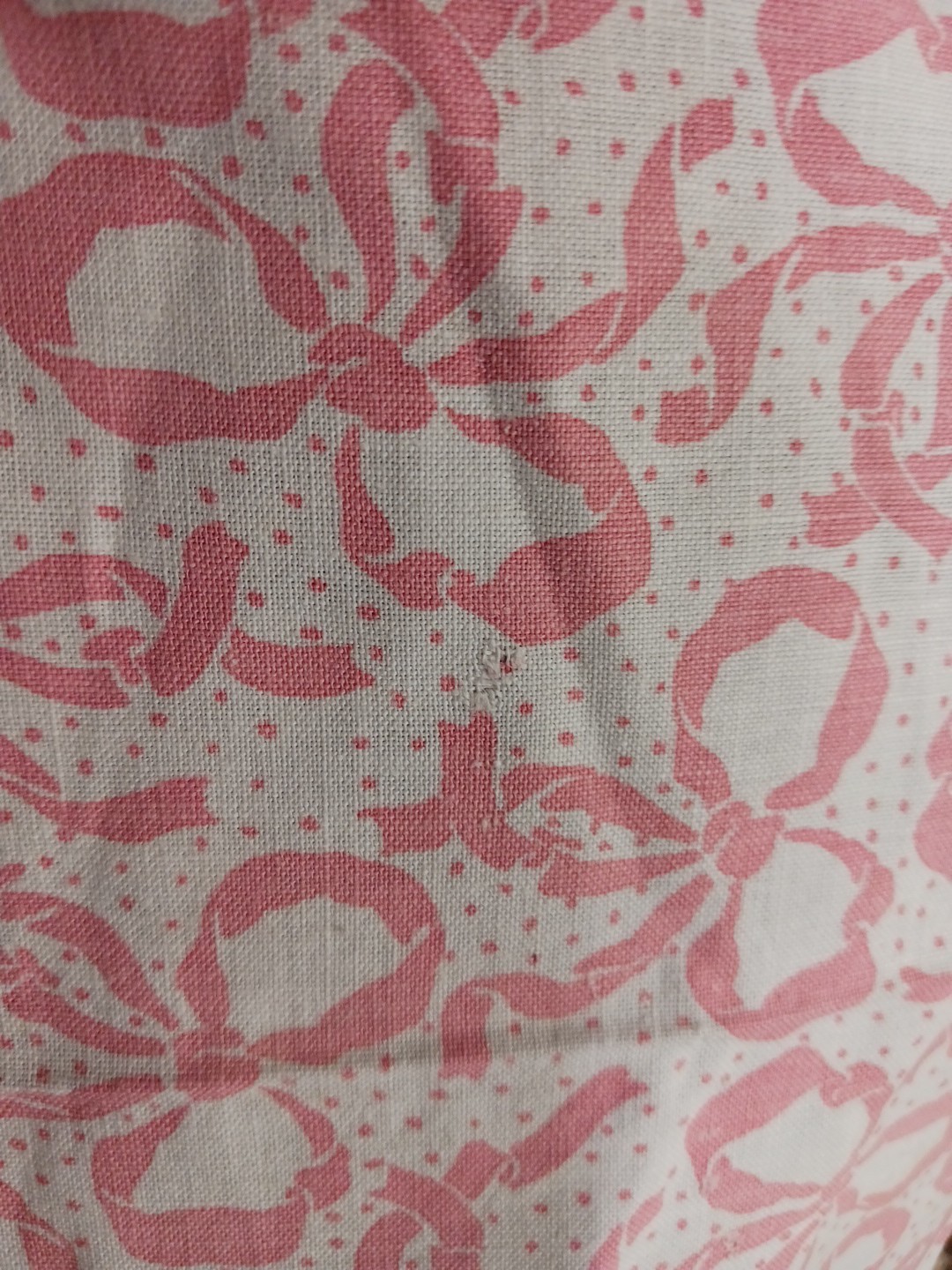 Vintage Feedsack Fabric 44″ X 37″ White With Pink Ribbons And Dots – Very Nice