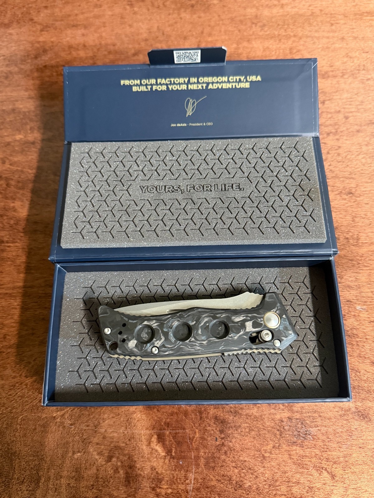 Benchmade Mini Adamas | Marbled Carbon Fiber | Drop-point MagnaCut New In Box
