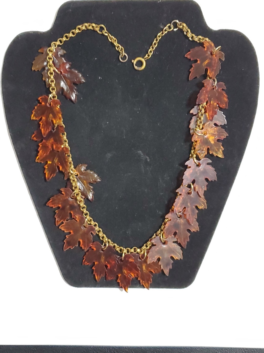 ANTIQUE VINTAGE BRASS CHAIN CELLULOID MAPLE LEAF LEAVES CHOKER NECKLACE