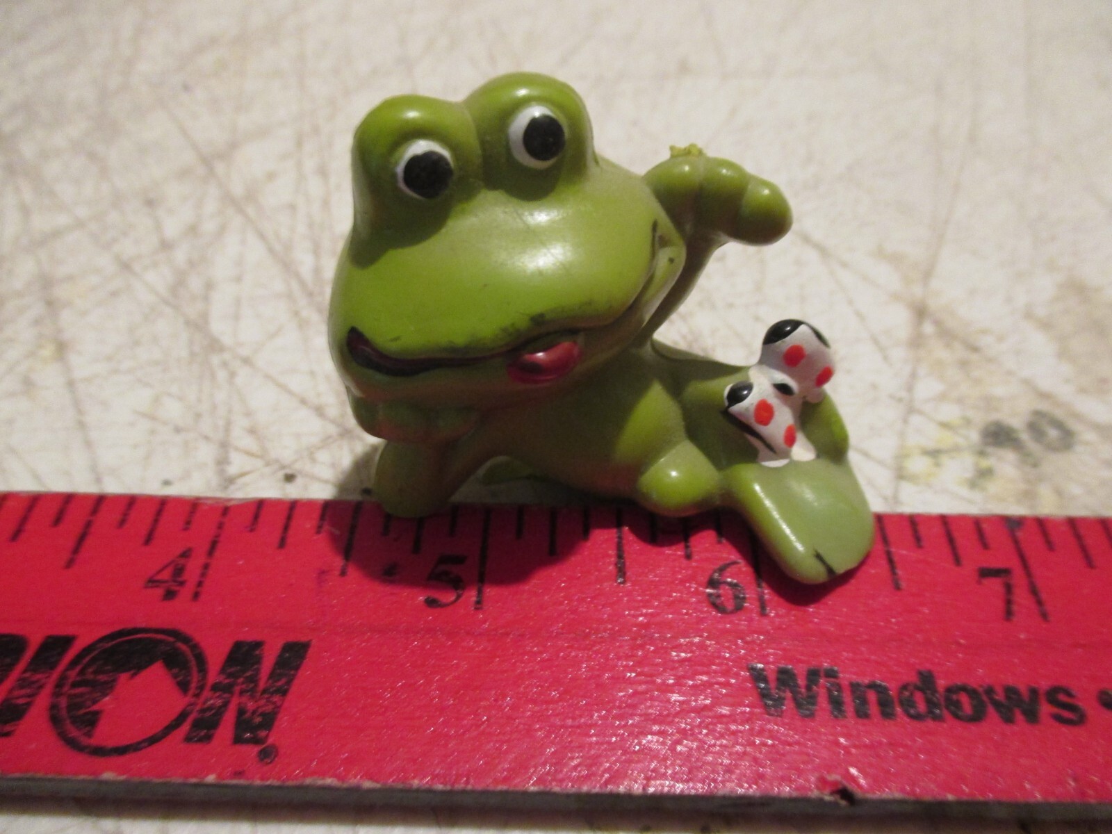 Vintage 70’s Plastic Frog – Qty (1) – Around 2” – Good Condition