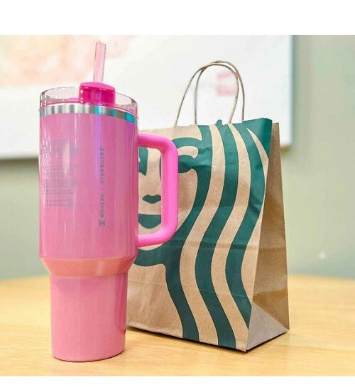 NWT Stanley X Starbucks Limited Edition Winter Pink Quencher Tumbler 40oz