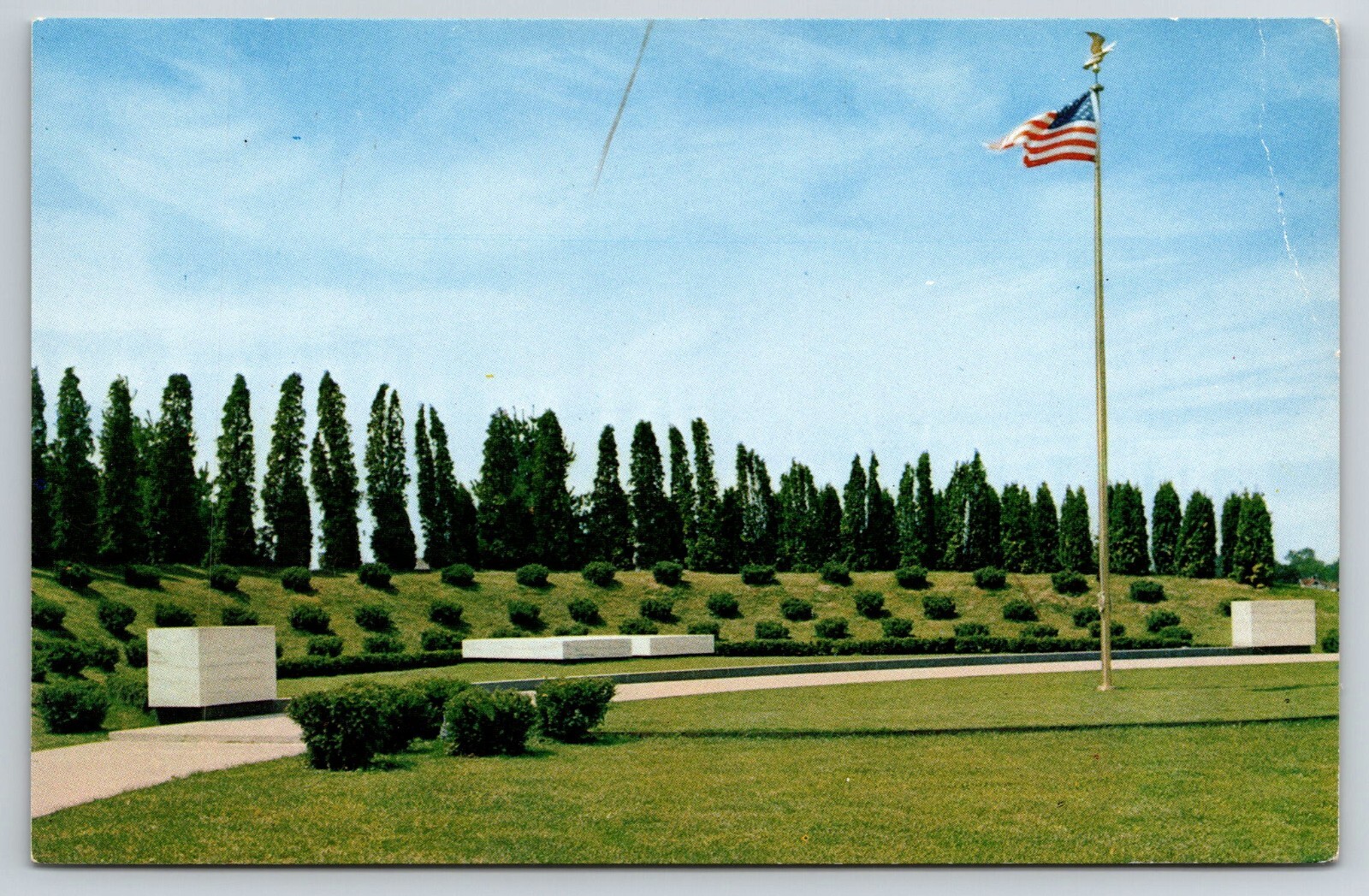 Grave Site, President Hoover & Wife, West Branch, Iowa Postcard LC08-0497