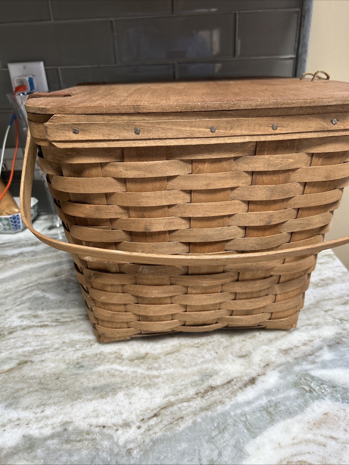 1993 Signed, Handwoven, Large Longaberger Picnic Basket W/riser 17x14x12