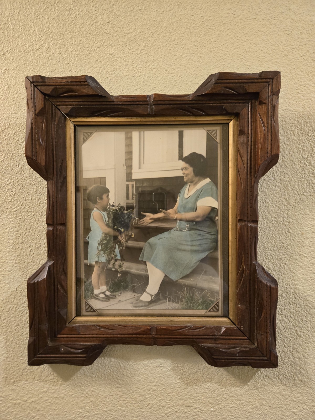 Antique 1920s Art Deco Arts Crafts Carved Oak 8×10 Frame w/ Hand Tinted Photo