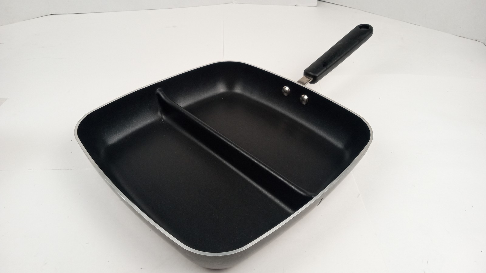 Cook’s Essentials TQ04 12″ Divided Square Skillet Split Fry Pan Black T Q 04