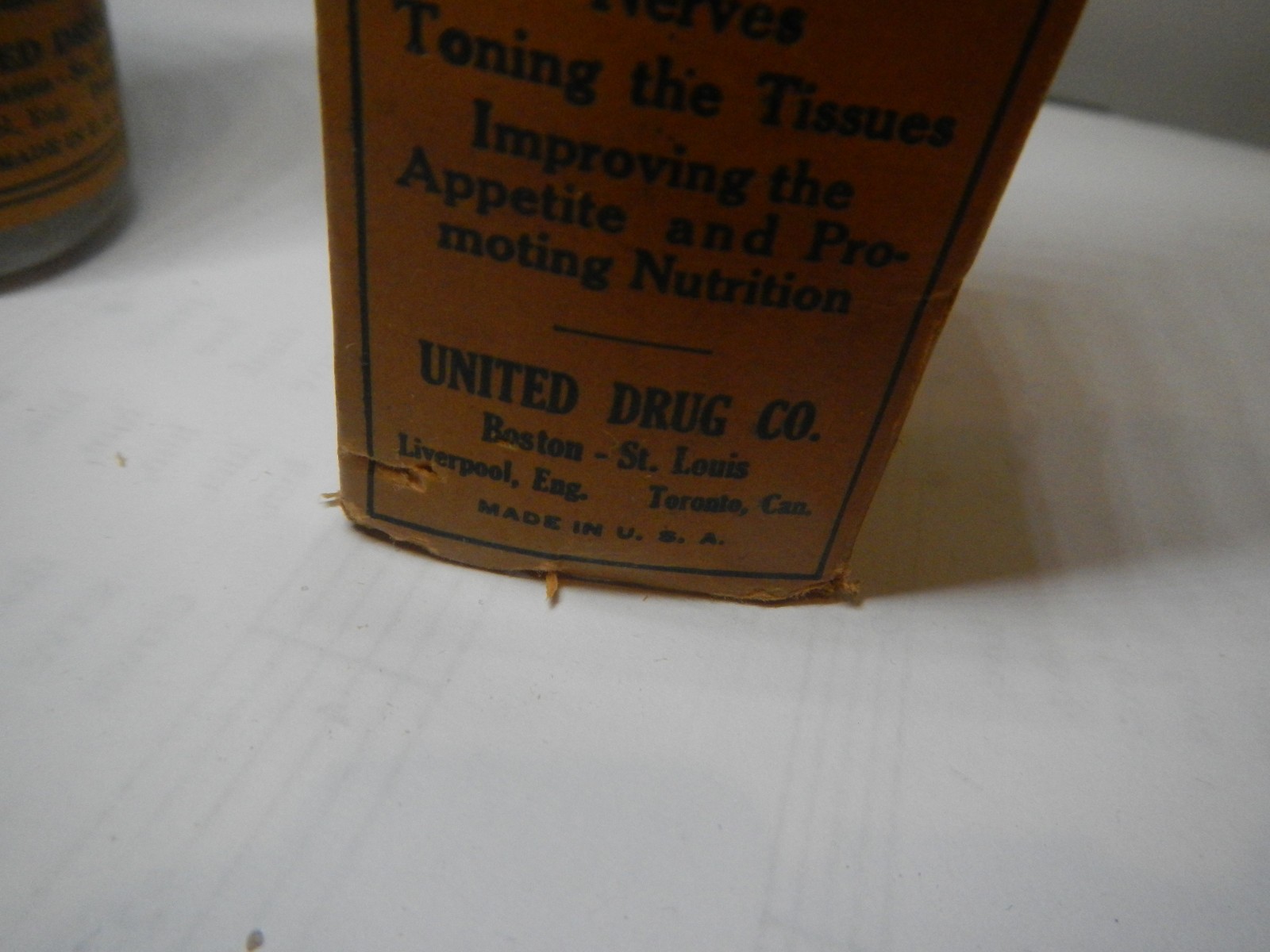 REXALL NUX AND IRON TONIC TABLETS ANTIQUE PILL BOTTLE FULL W BOX ADVERTISING