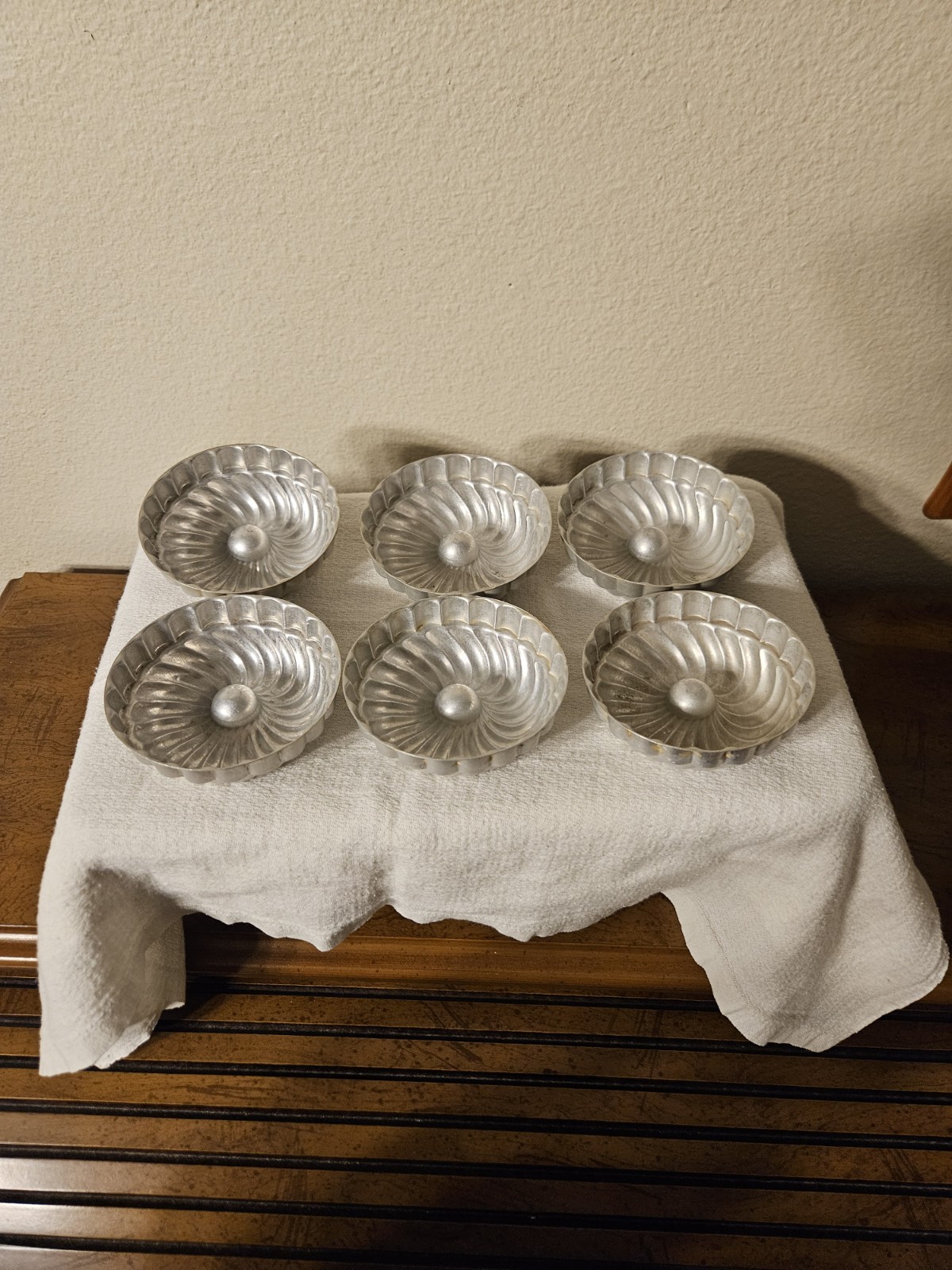 Aluminum Mini Jello Molds/ Mini Tart/Bundt Cakes Tins Fluted Swirl Pans LOT OF 6