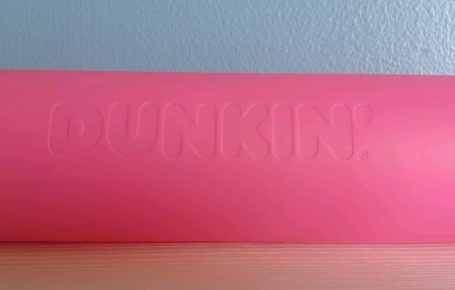 Dunkin Donuts 27oz silicone Acrylic Bottle with Straw Pink