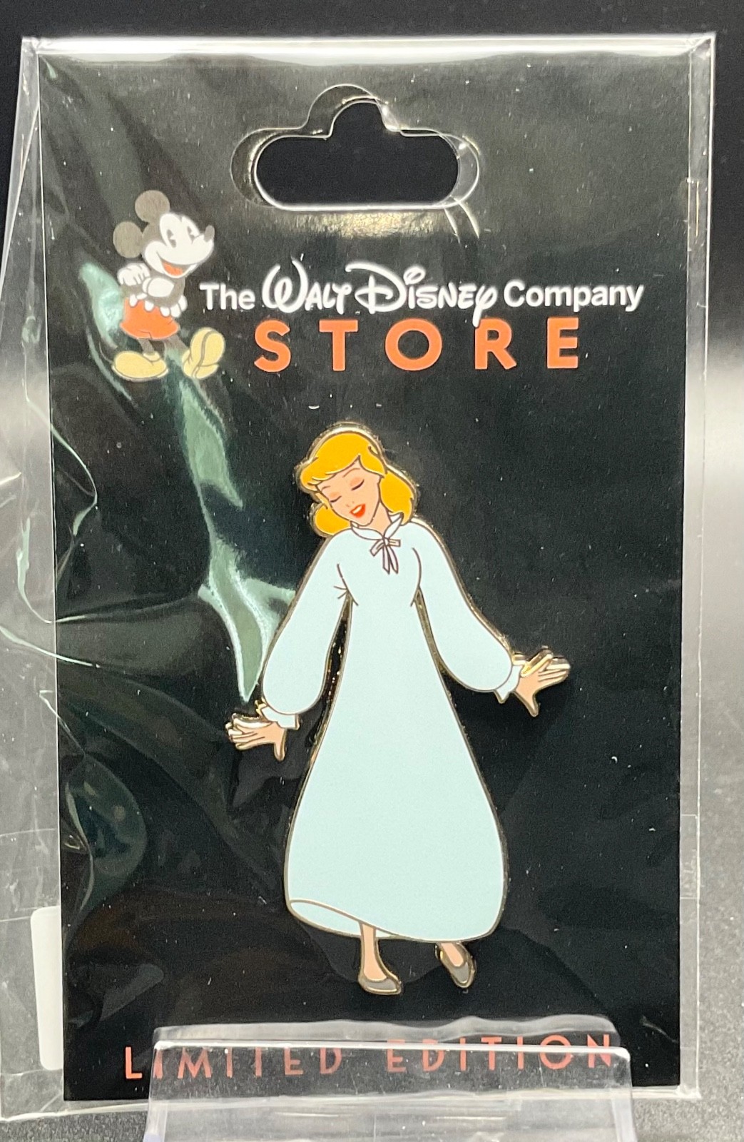 Disney DEC 2025 Outfits of a Fairytale Cinderella Nightgown LE 250 Pin