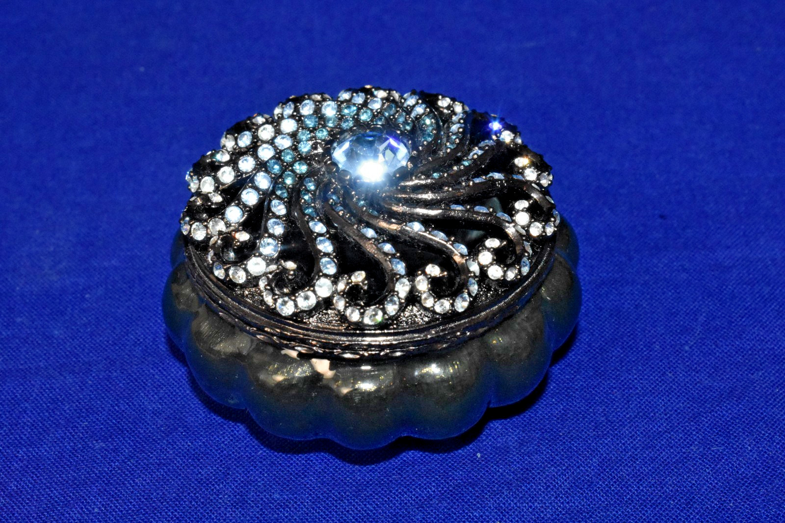 Jay Strongwater Swirl Trinket Box. Enameled and Jeweled w/ Swarovski Crystals