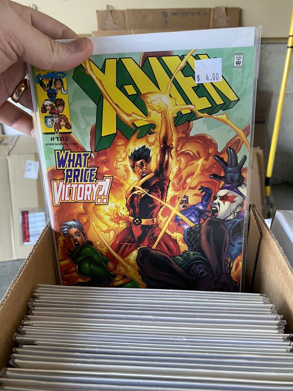 MARVEL & DC Comics 25-Piece Premium Comic Book Lot