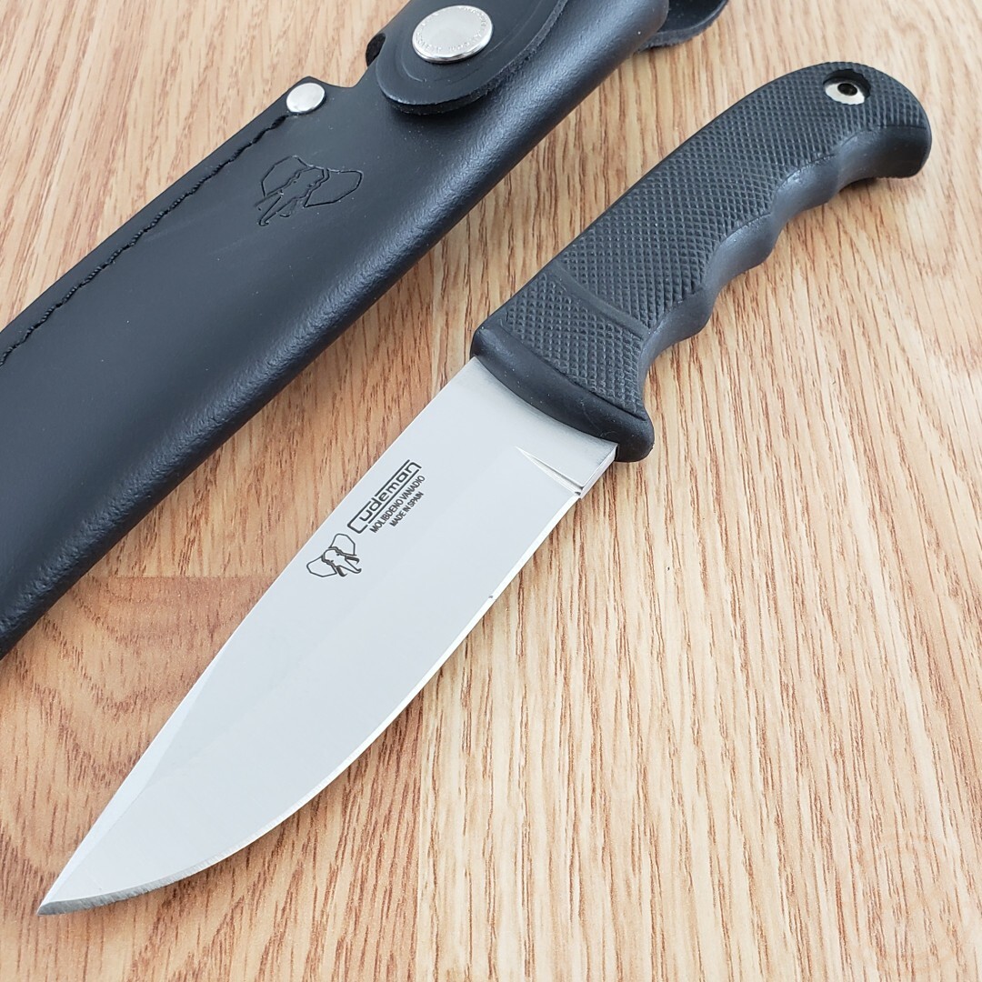Cudeman Hunter Fixed Knife 4.25″ Vanadium Molybdenum Steel Blade Rubber Handle