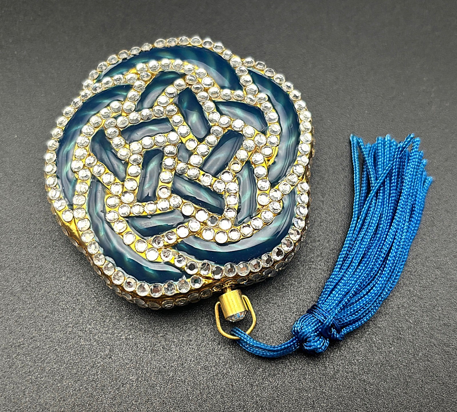 Estée Lauder “China Blue Love Knot” 2001 Vintage Lucidity Compact Box/Full