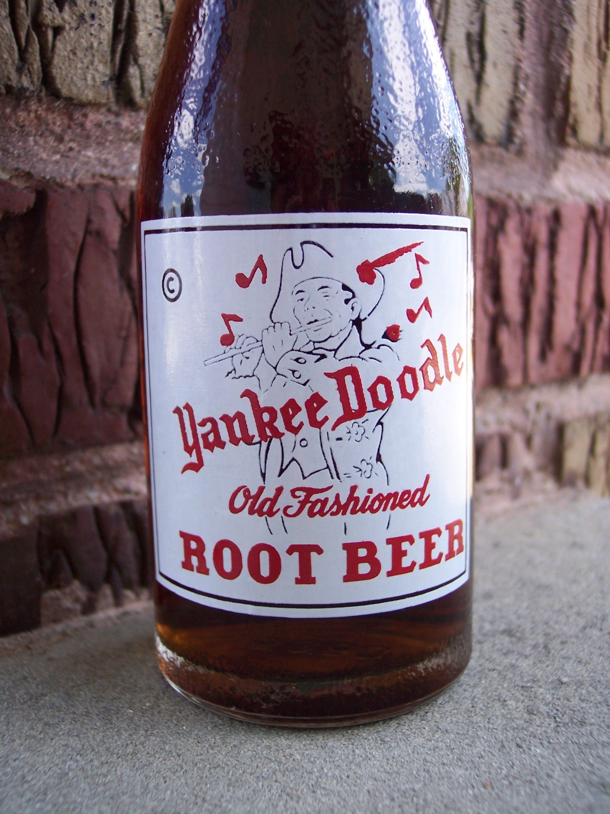 YANKEE DOODLE ROOT BEER SODA BOTTLE 7oz 1953 LOS ANGELES CALIFORNIA EX COND!!!!!