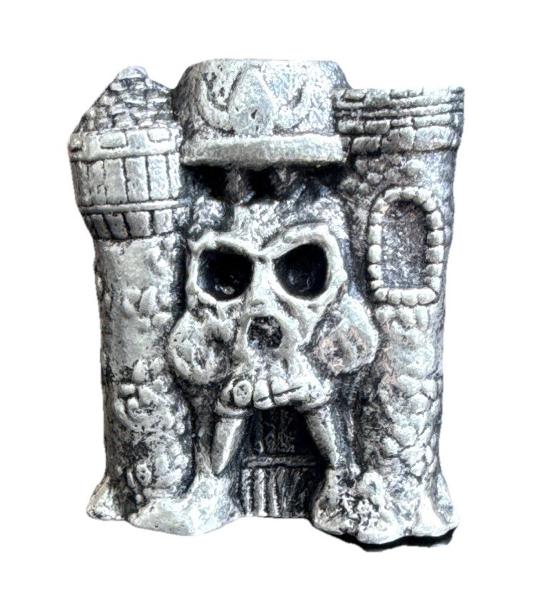 .999 Fine Silver Castle Grey Skull Figurine 5.75 Troy oz