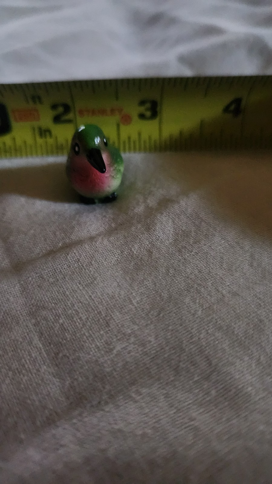 Tiny 1 Inch Resin Hummingbird.. Package Of 3