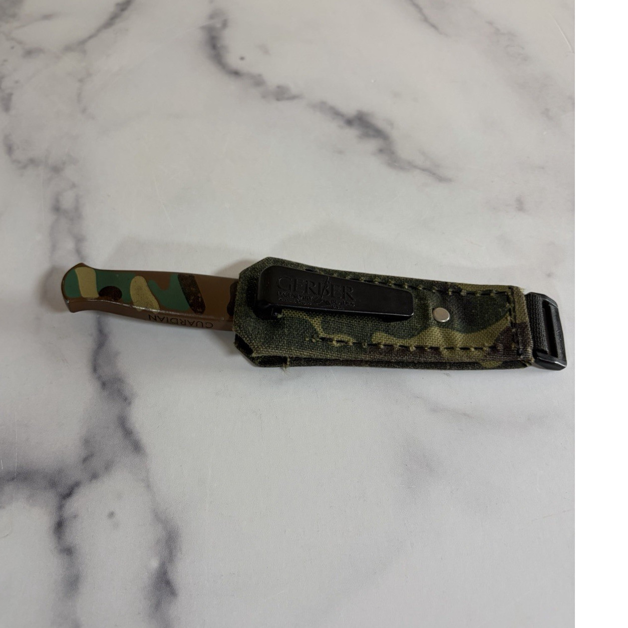 VINTAGE Gerber Combat Fixed Blade Knife Black Stainless Steel Camouflage Sheath
