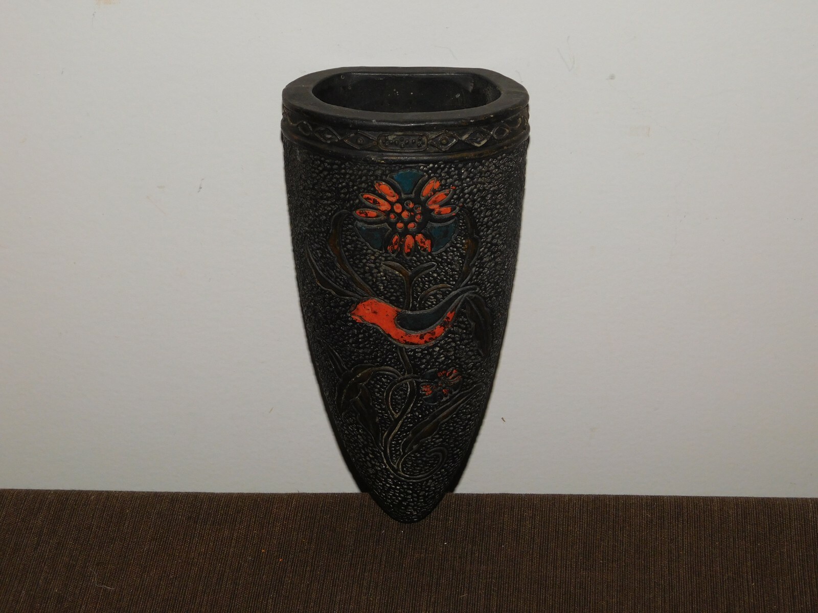 VINTAGE 7″ HIGH JAPAN CERAMIC BIRD FLOWERS WALL POCKET