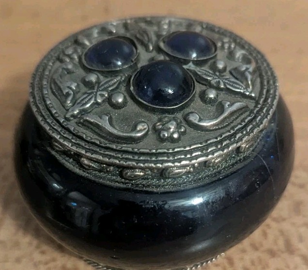 Old Round Cobalt Blue Glass Bead Silver Tone Trinket Box Lift Off Lid