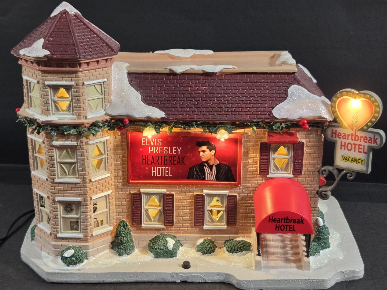 Elvis Presley Heartbreak Hotel Musical Lighted Christmas Village Tested Working