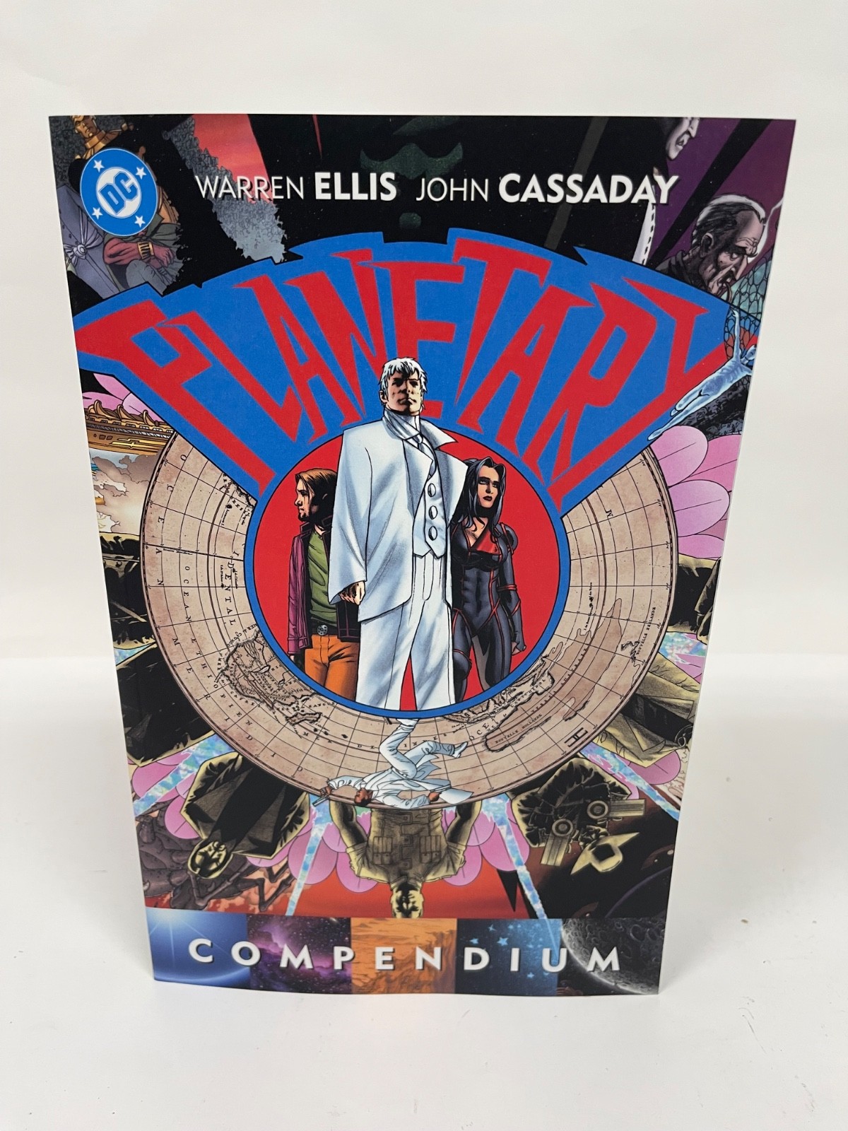 Planetary Compendium 824 Pages DC Comics TPB Trade Paperback