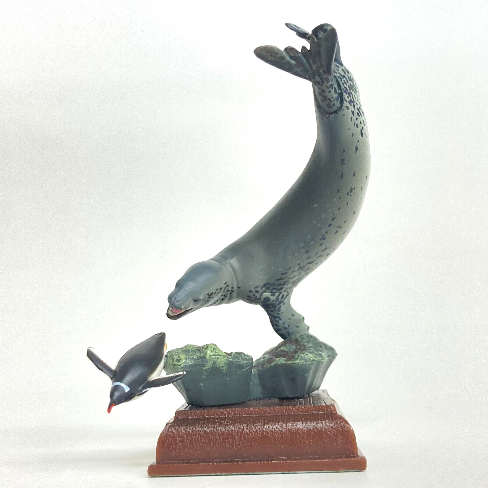 Nature Techni Colour South Pole Mini Figure Leopard Seal Gentoo Penguin Ikimon
