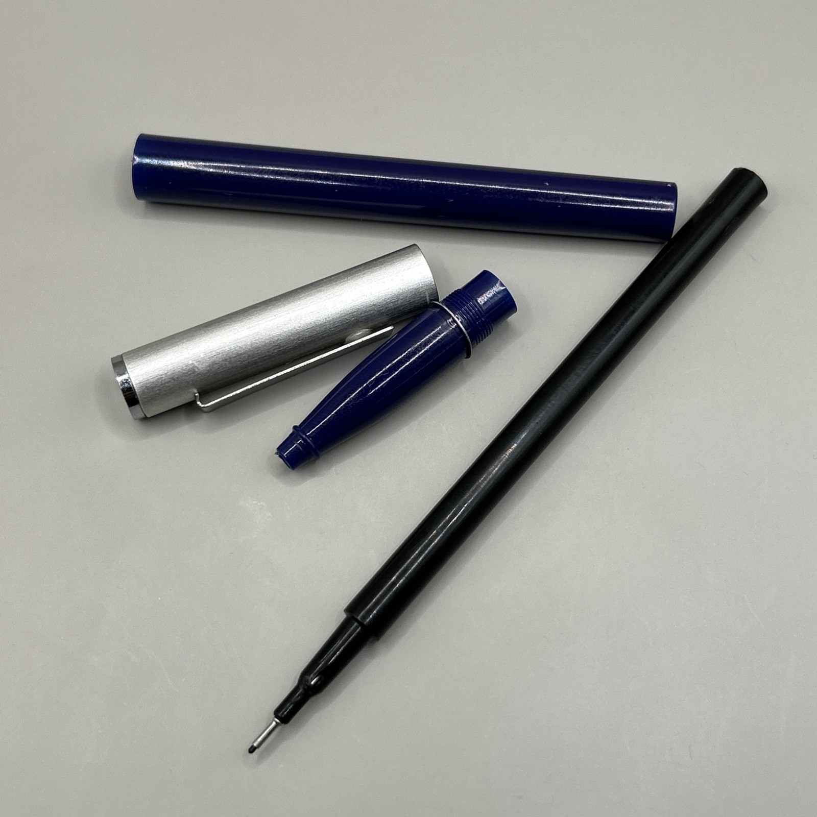 Platinum Pen Fine Felt Tip