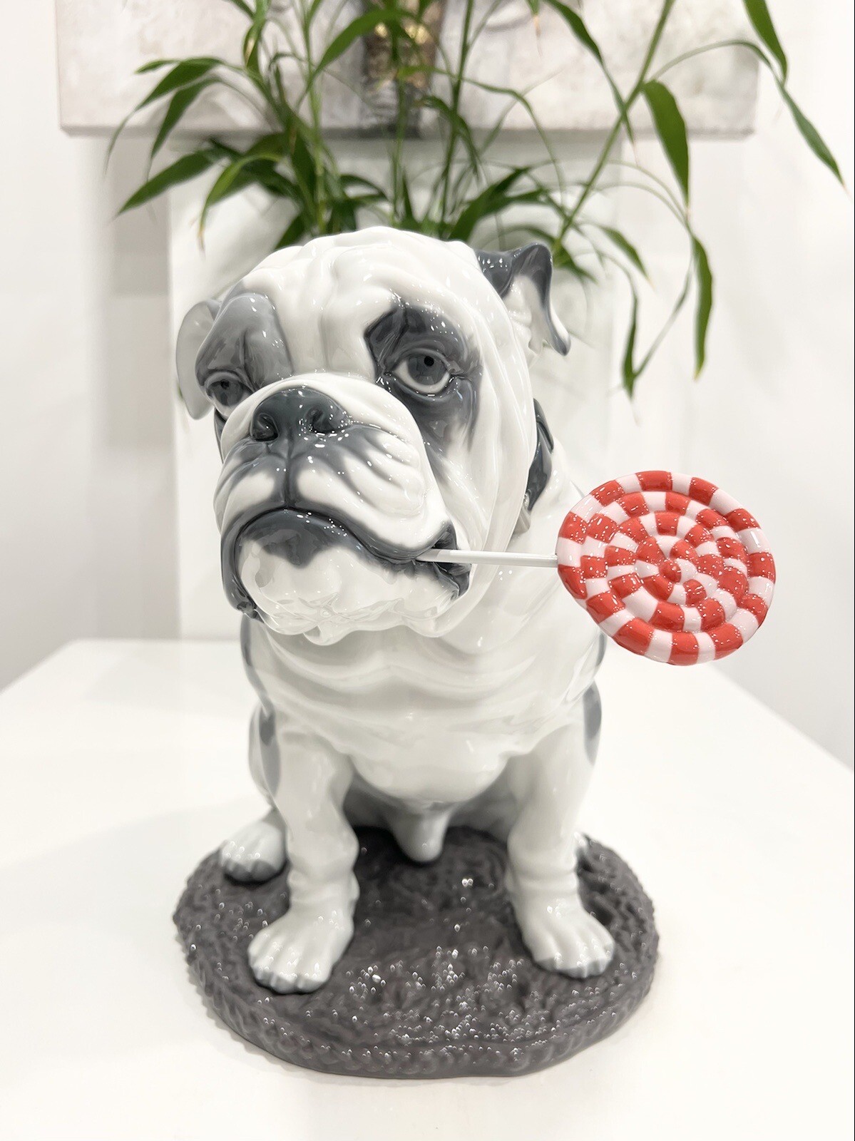 LLADRO Porcelain Bulldog with Lollipop Dog Figurine $1785