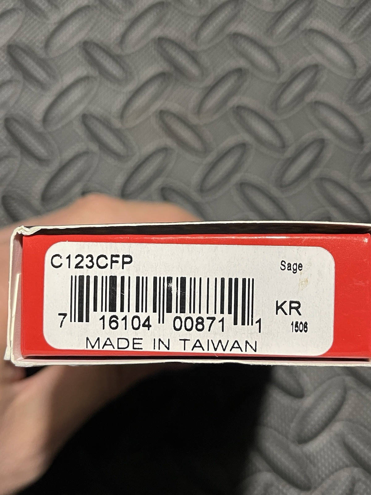 Spyderco Knives – Original Sage 1 – C123CFP – CF Scales w/ a **CPM-S30V** Blade.