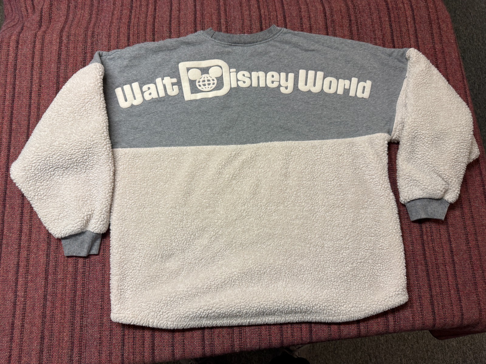 UNISEX MENS WOMENS LIGHTLY WORN DISNEY SPIRIT JERSEY SHERPA SHIRT SIZE LARGE