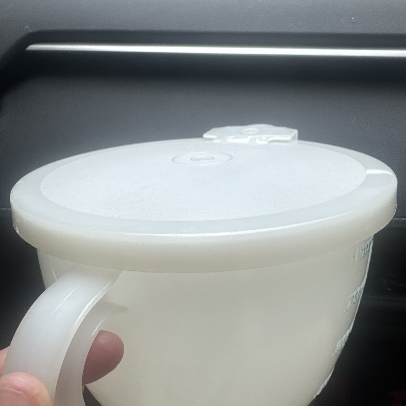 Vtg Tupperware 4 Cup 1 Liter Measuring Mix Store Pitcher 1288 W/Lid+ Juicer