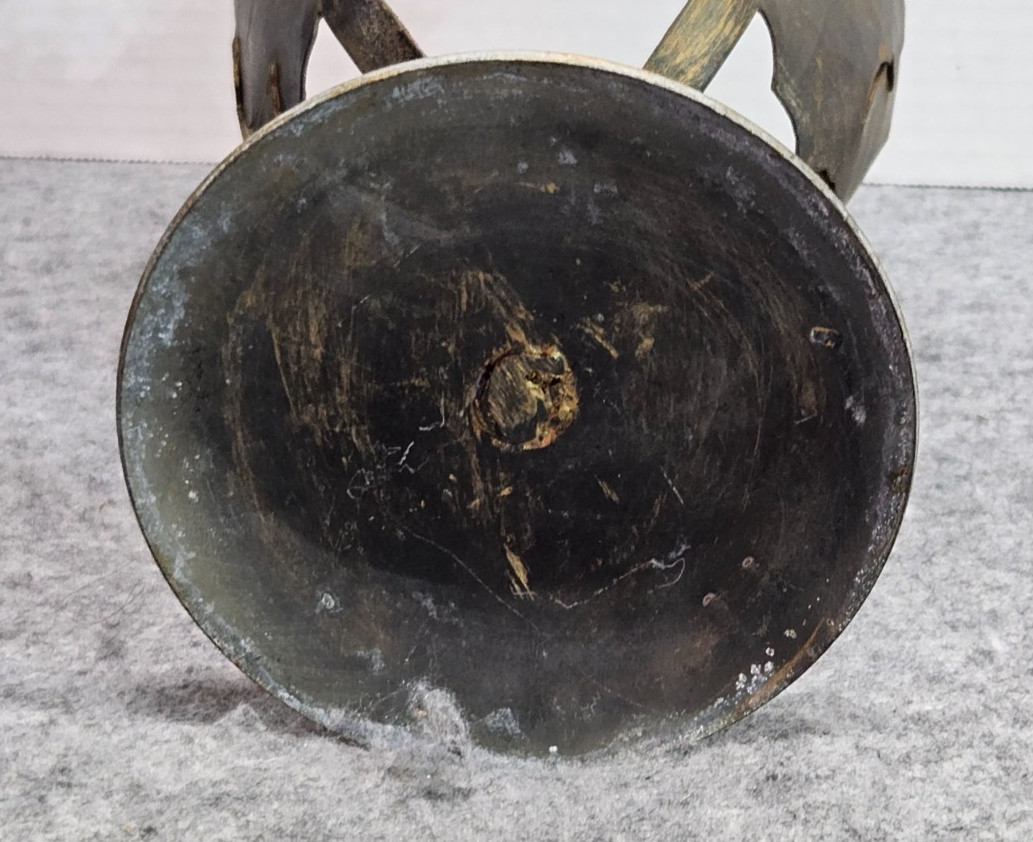 Brass/bronze sculptural leaf shaped vase/planter weathered centerpiece 10″ tall