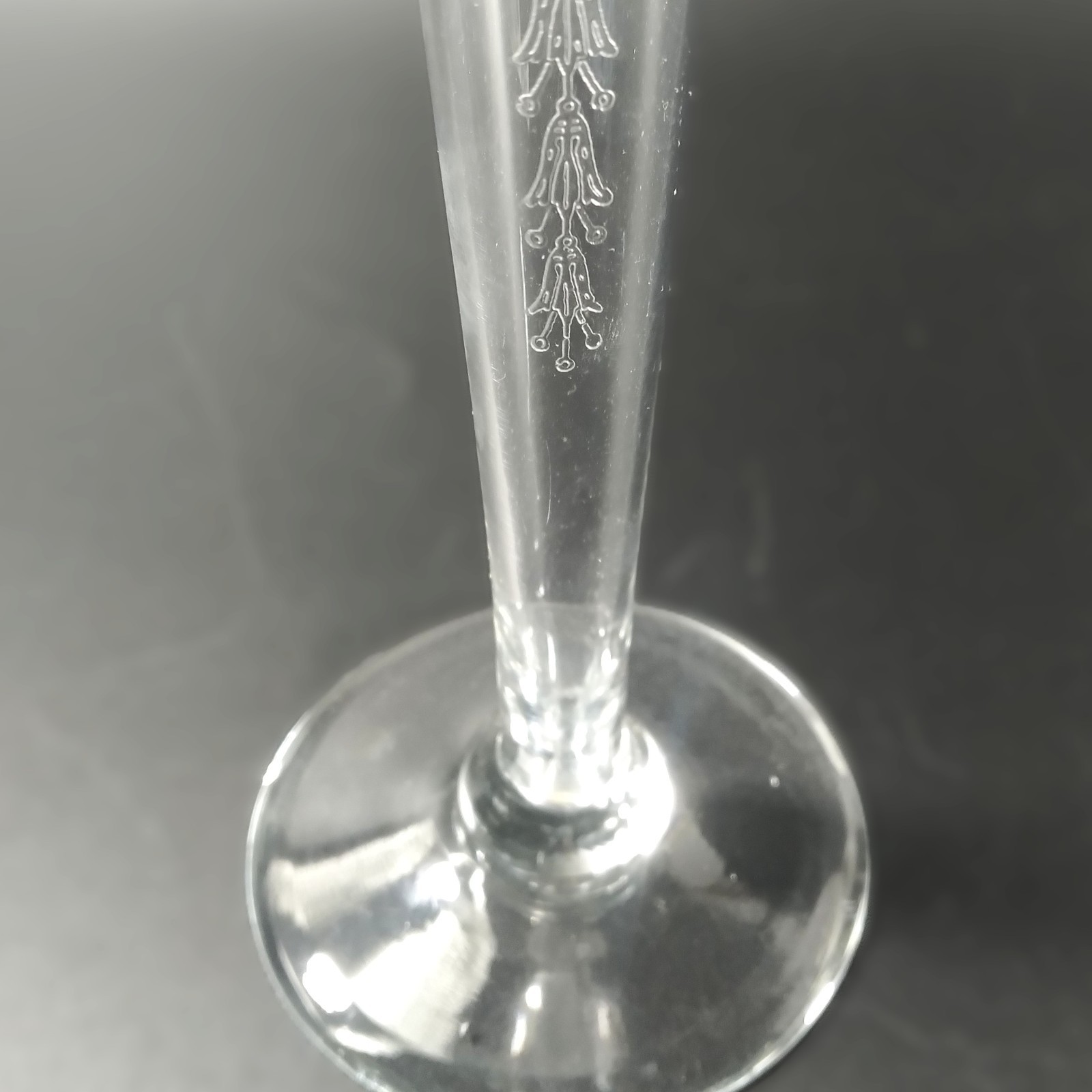 Tiffin Franciscan SHAWL DANCER Bud Vase Glass Etched Dancer & Medallions 10.5″