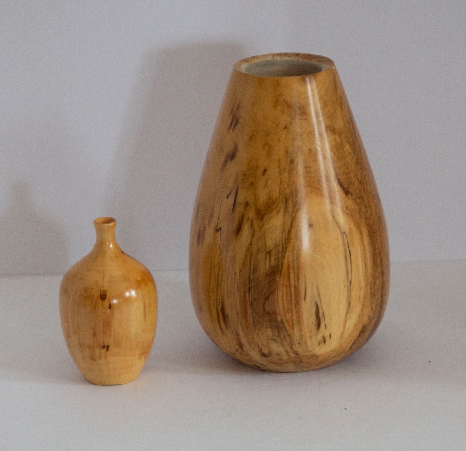 (2) VTG Aspen Hand-turned Wood Vases-6″ & 3.5″ Tall-Natural Grain-Beautiful!
