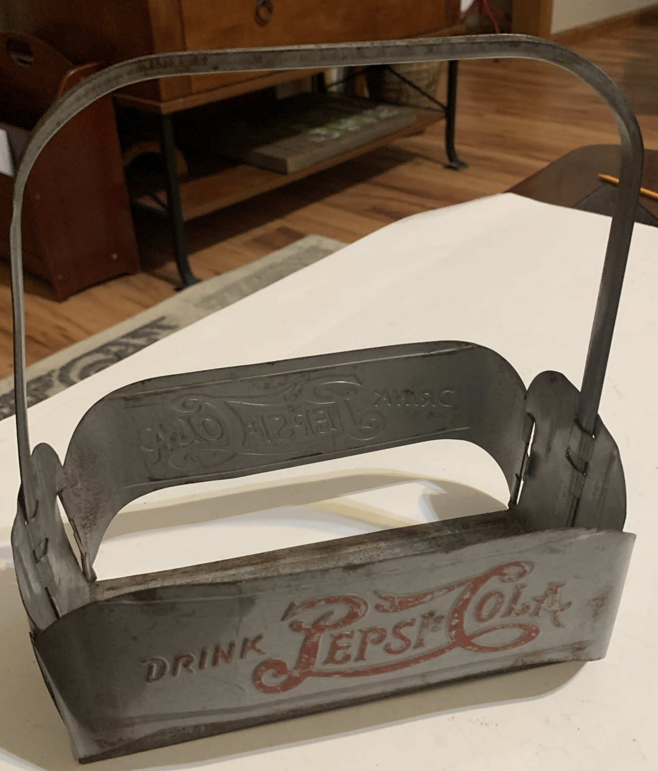 Vintage PEPSI COLA Metal 6-Pack Soda Bottle Carrier– 1940’s