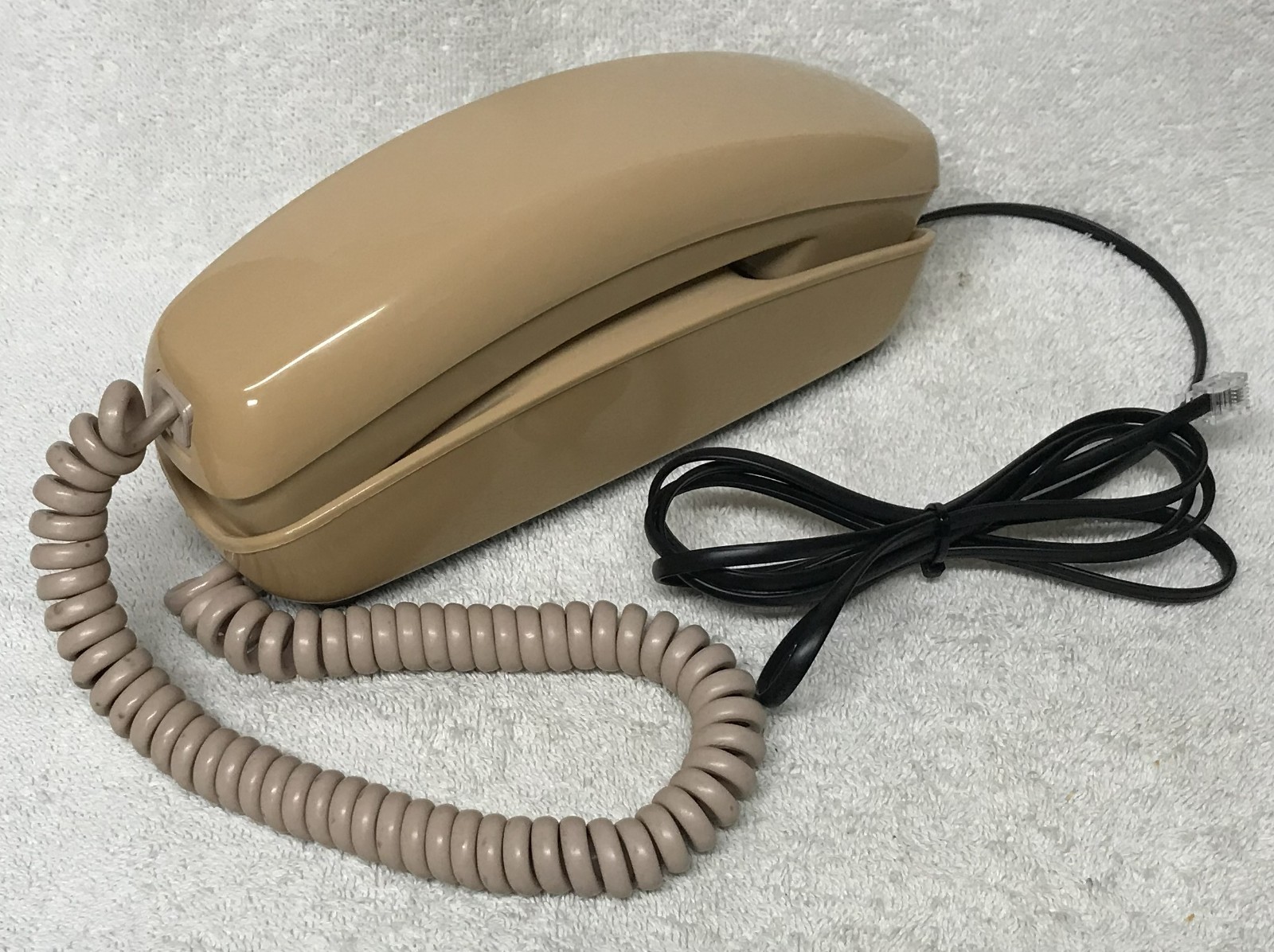 Vintage 1970s WESTERN ELECTRIC AD2 Trimline BEIGE Push Button Touch Desk Phone