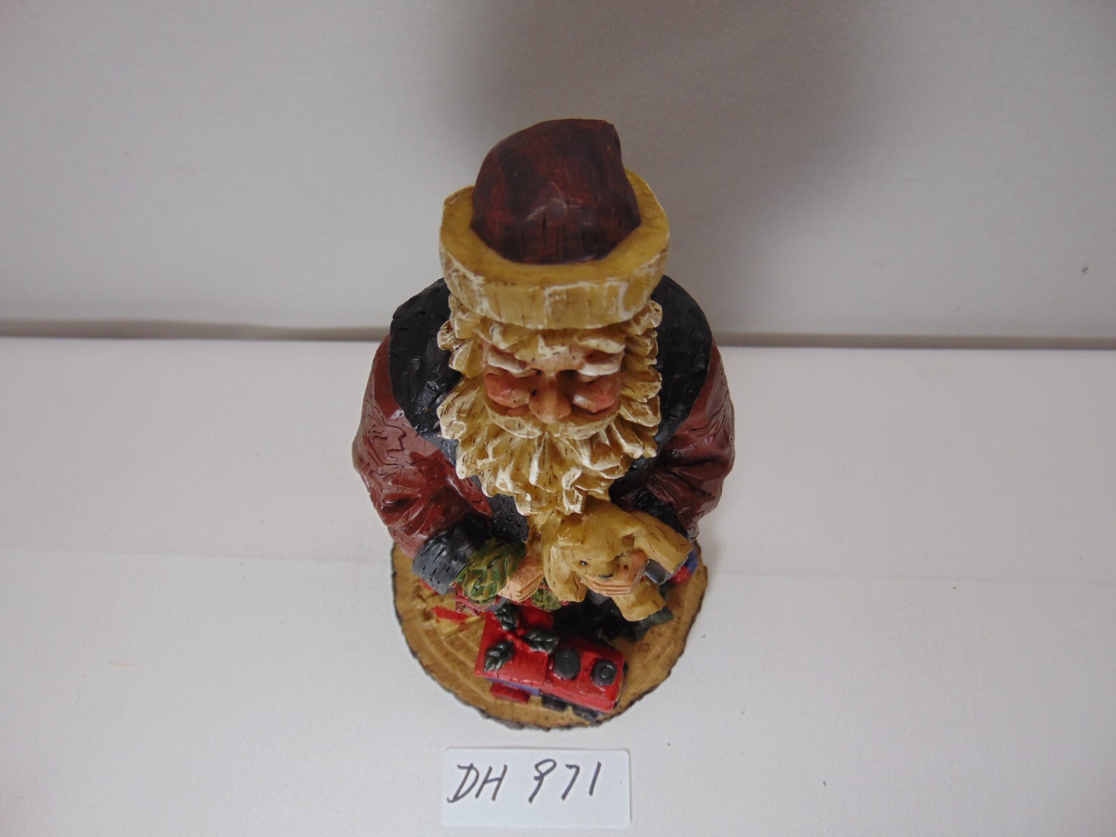 Holiday Collection Old World Santa Figurine Christmas Bazaars Decoration