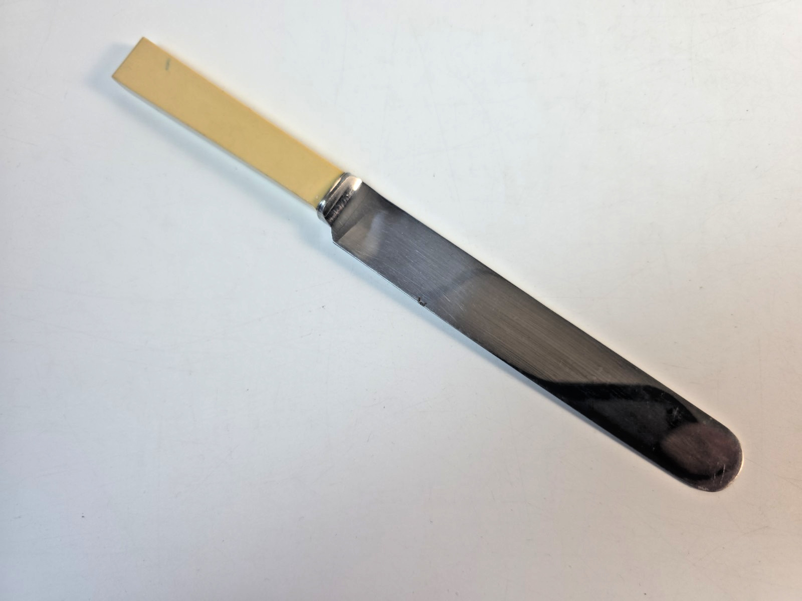 6 HARRISON Faux Bone Square Handle Butter Knives SHEFFIELD Stainless Steel ~ 9″