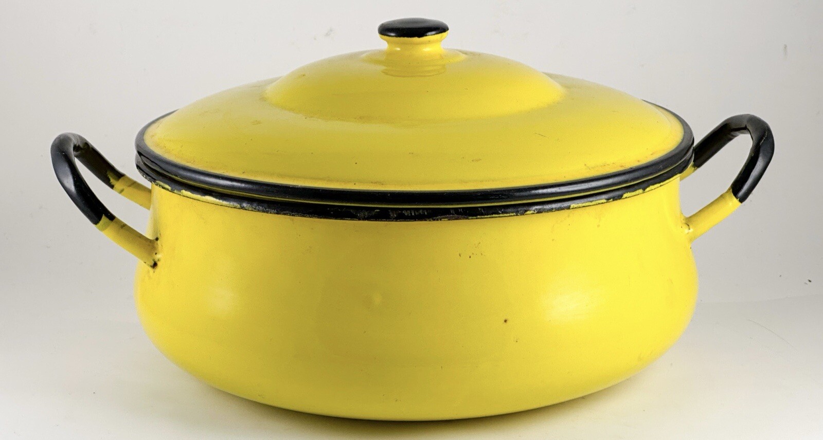 Vtg Enamelware Stock Pot Yellow Black W/ Lid Dutch Oven Cookware Lightweight