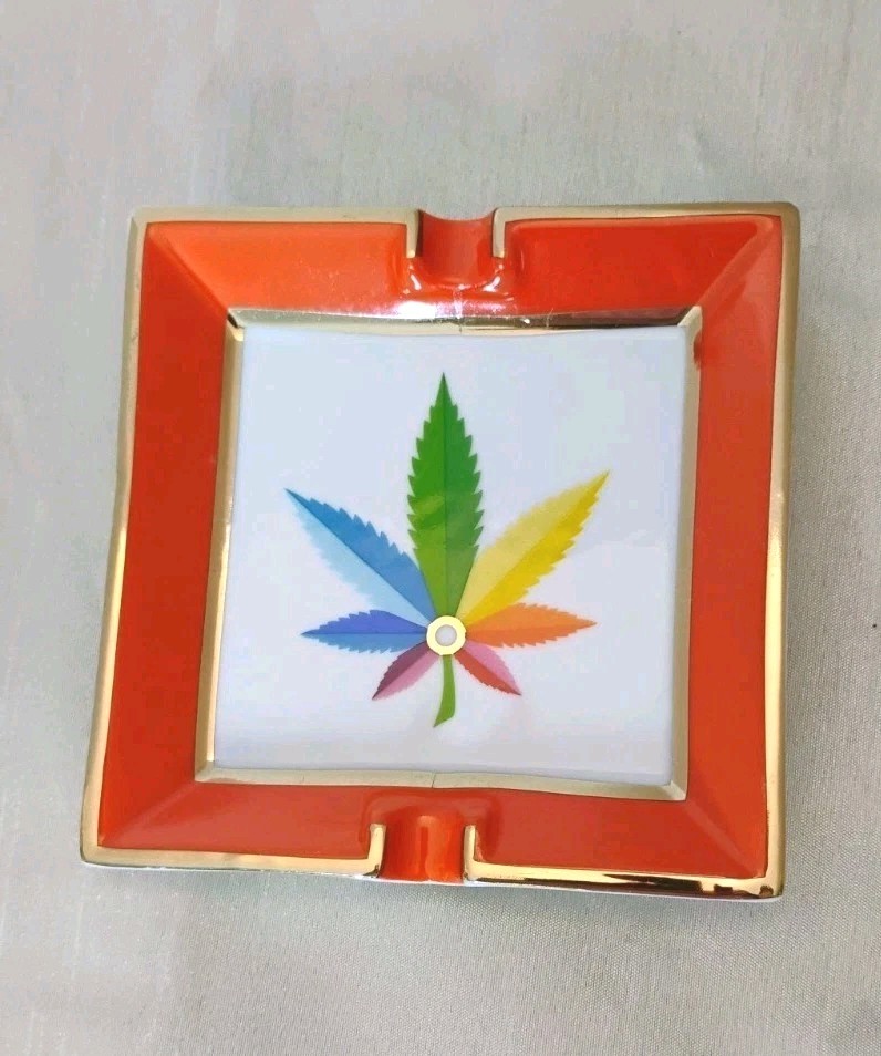 Jonathan Adler Sinsemilla Orange Porcelain Trinket Tray Ashtray Weed Leaf