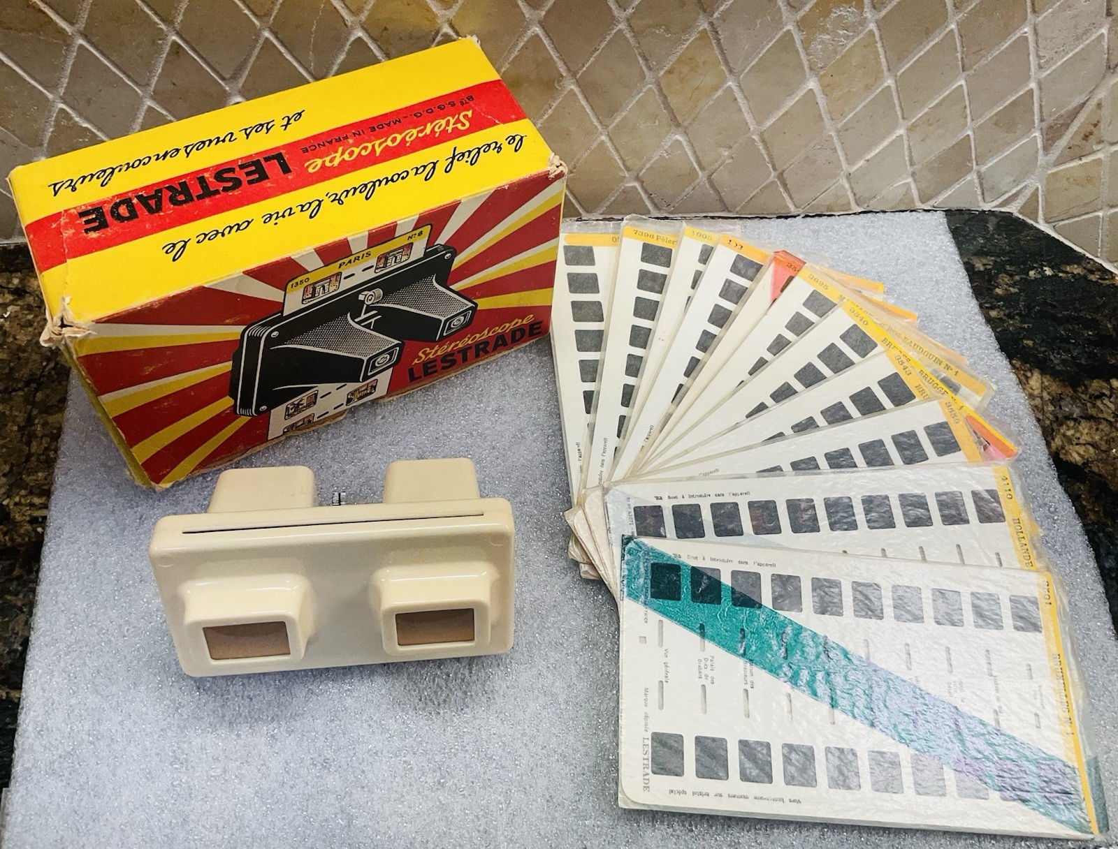 Vintage White Stereoscope Lestrade Simplex Viewer and 11 3D Effect Slide Cards