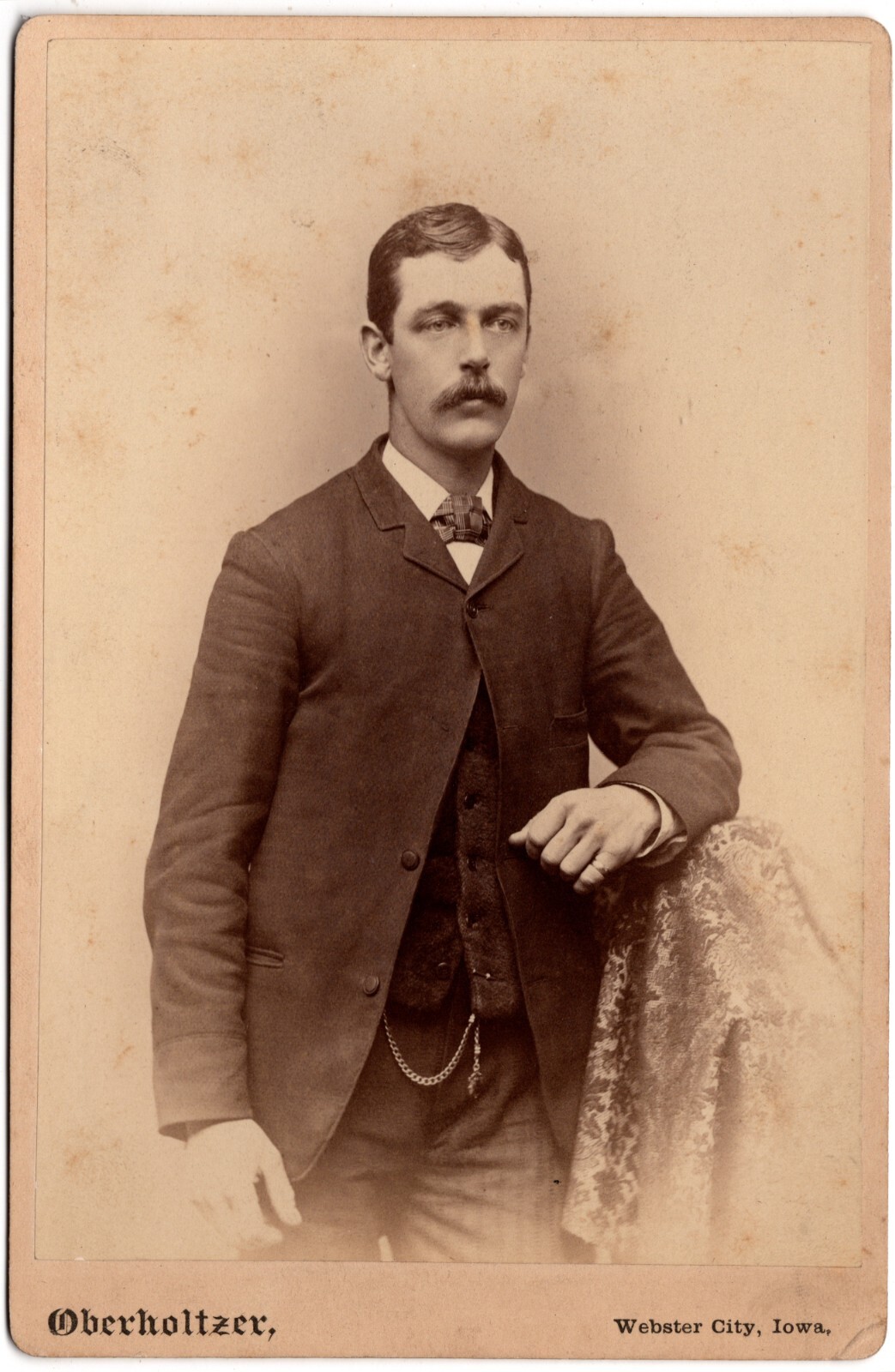 C. 1880s CABINET CARD OBERHOLTZER HANDSOME MAN WITH MUSTACHE WEBSTER CITY IOWA