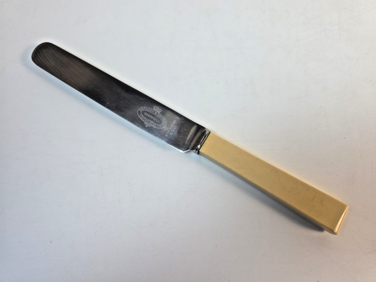 6 HARRISON Faux Bone Square Handle Butter Knives SHEFFIELD Stainless Steel ~ 9″