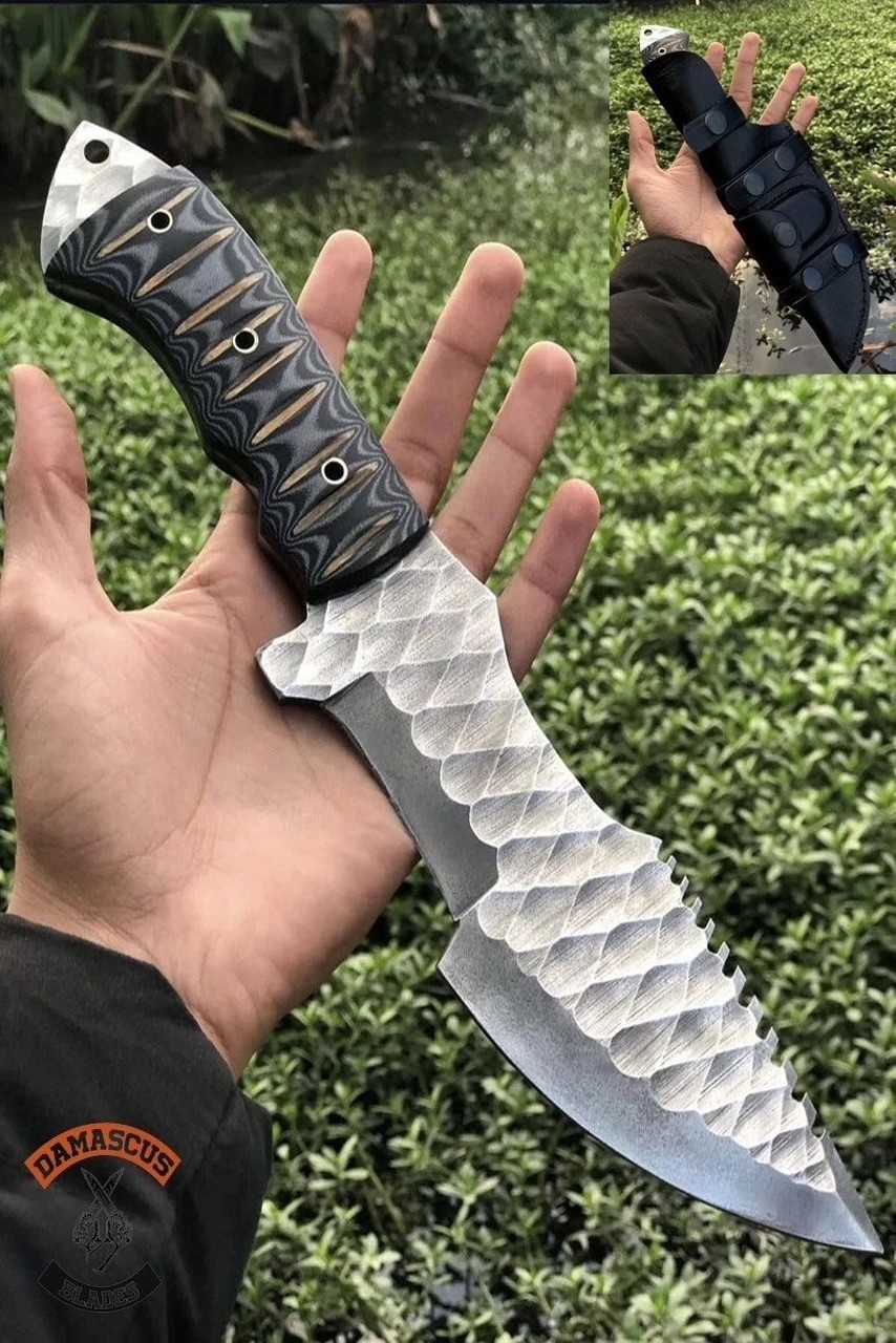 UBR CUSTOM HANDMADE HIGH CARBON STEEL HUNTING TRACKER KNIFE WITH LEATHER SHEATH