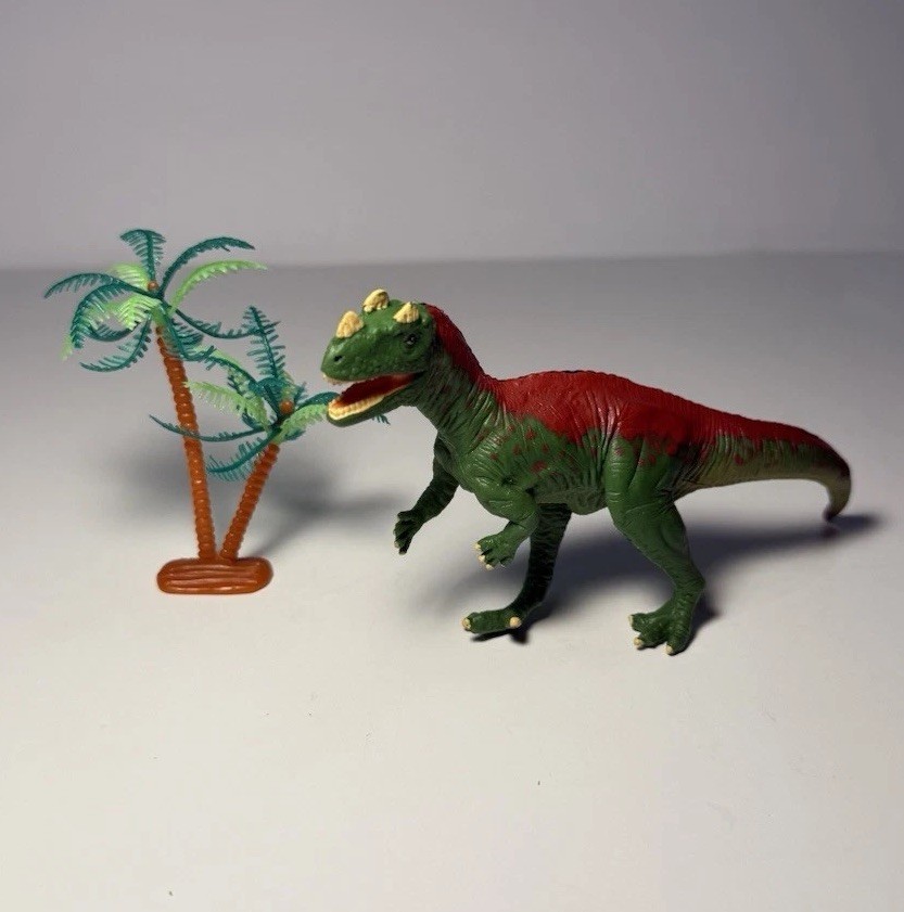 Safari Ltd CERATOSAURUS 1996 Dinosaur Figure + Tree