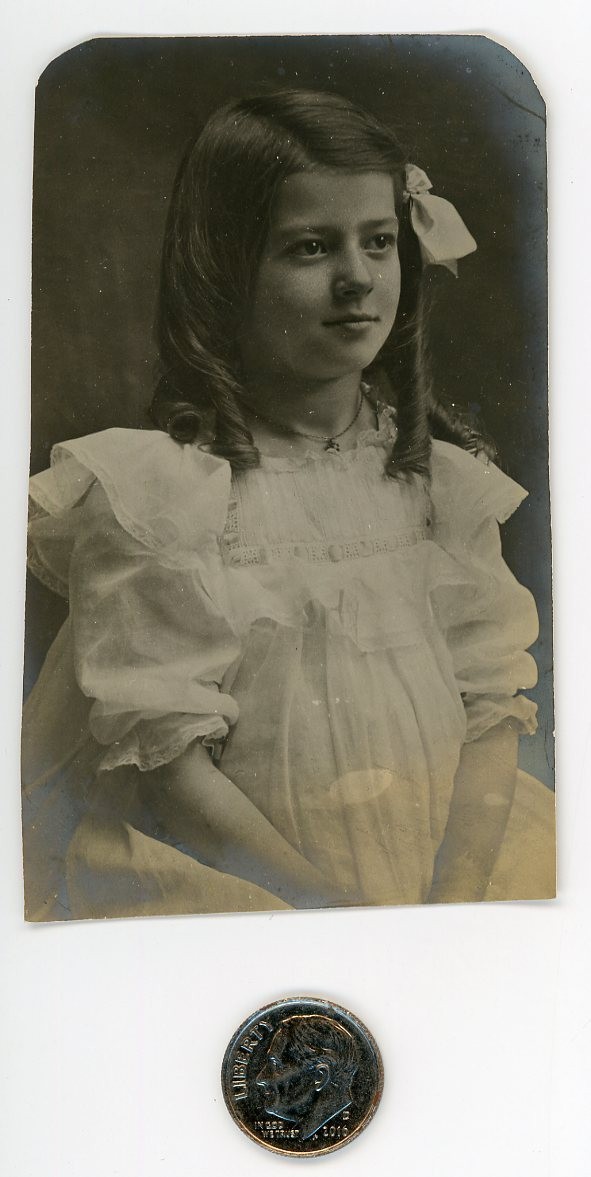 Vintage 1900’s mini photo / Pretty GIRL in Hair Ringlets BOW Linen OLD PORTRAIT